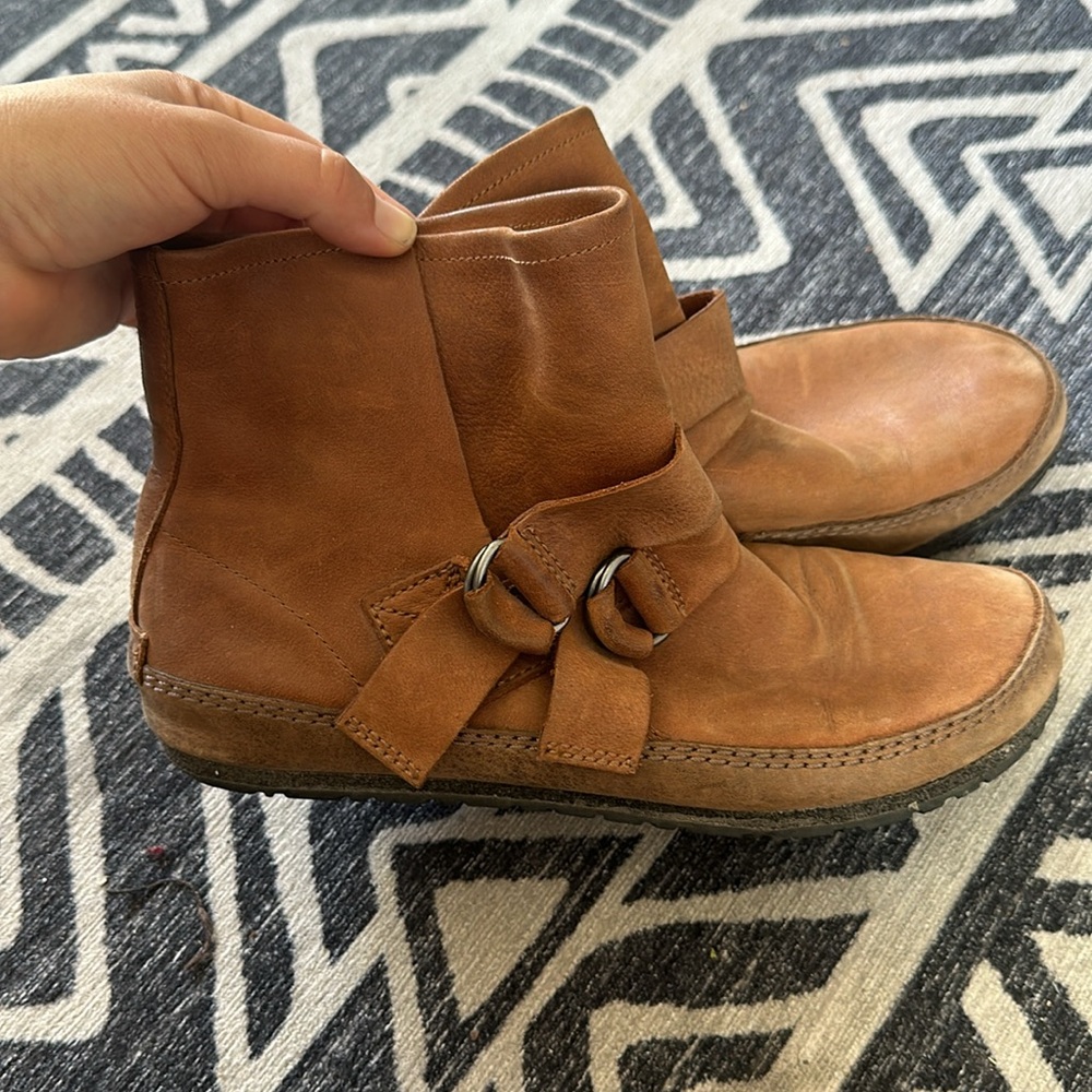 Sorel Yaquina Leather Moccasins Size 9
